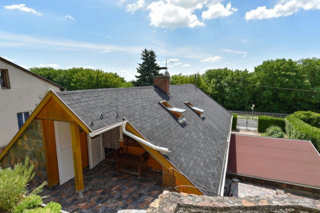 Eladó családi ház, Ábrahámhegyen 124.9 M Ft, 2+2 szobás