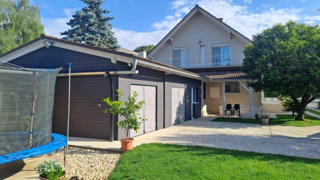 Eladó családi ház, Harkányban 125 M Ft, 6 szobás