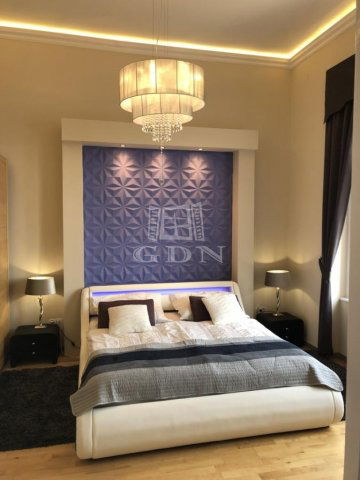 Eladó téglalakás, Budapesten, V. kerületben 169 M Ft, 2 szobás