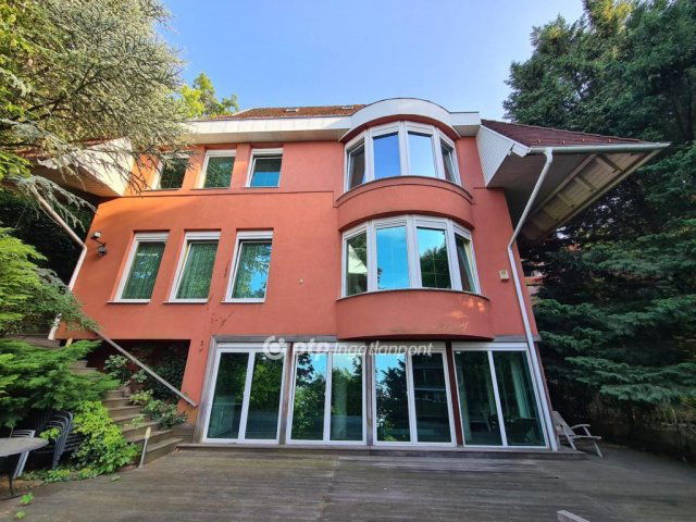 Eladó családi ház, Budapesten, XII. kerületben 549.9 M Ft