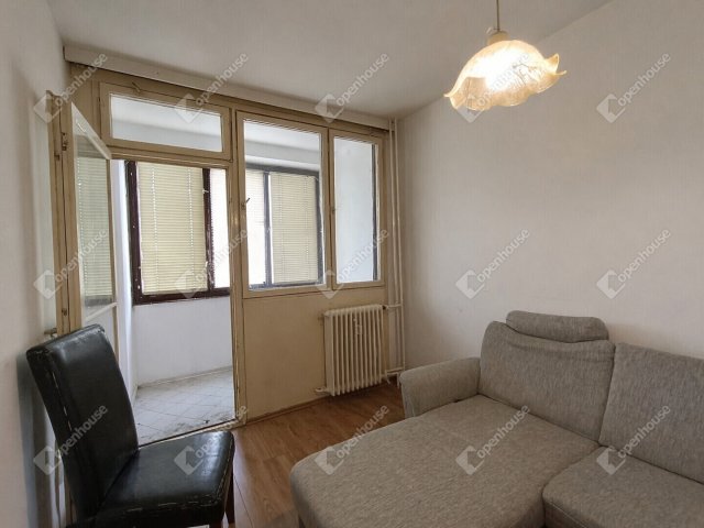 Eladó panellakás, Sopronban 48.9 M Ft, 2 szobás