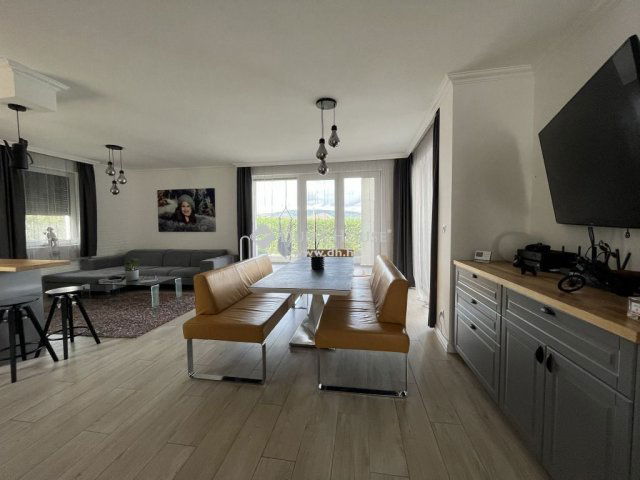 Eladó ikerház, Törökbálinton 325 M Ft, 5 szobás