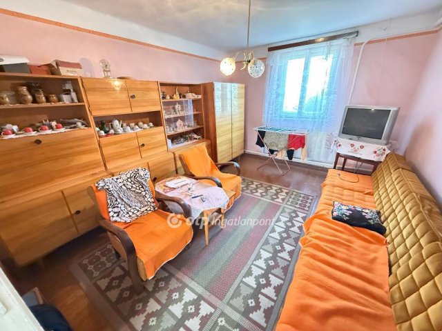 Eladó családi ház, Tiszakécskén 23.99 M Ft, 4 szobás