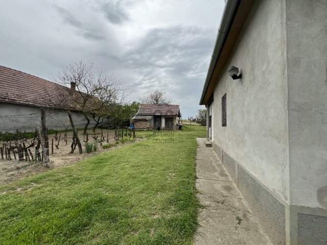 Eladó családi ház, Szedresen 26.5 M Ft, 3 szobás