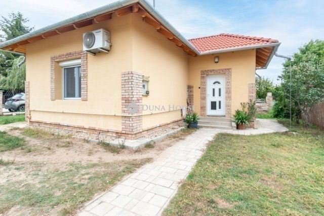 Eladó családi ház, Budapesten, XVII. kerületben 95.9 M Ft