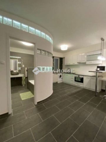 Eladó téglalakás, Budapesten, XI. kerületben 50.5 M Ft, 3 szobás