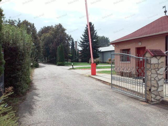 Eladó ipari ingatlan, Nyíregyházán 635 M Ft