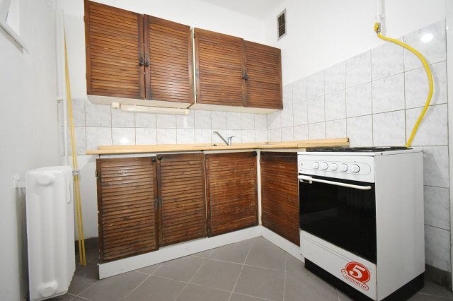 Eladó panellakás, Debrecenben 59.9 M Ft, 3 szobás