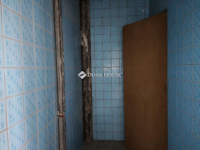 Eladó családi ház, Galgahévízen 135 M Ft, 26 szobás