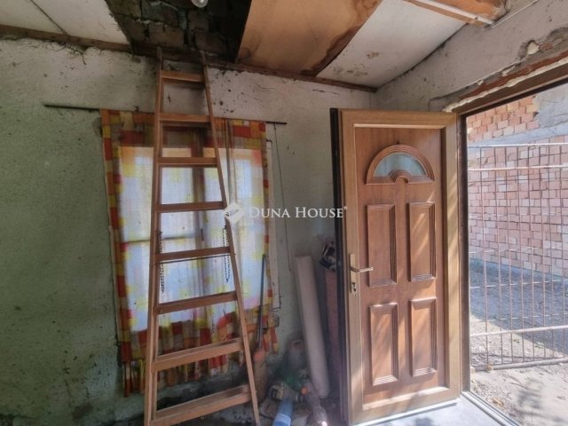 Eladó nyaraló, Tóalmáson 4.9 M Ft, 3 szobás