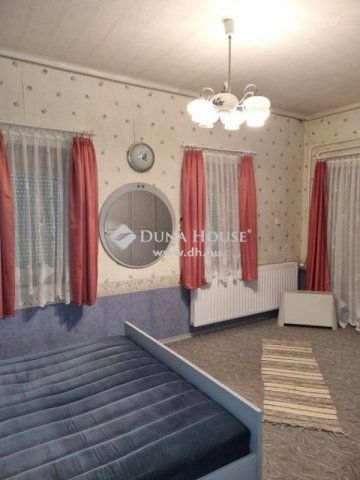 Eladó családi ház, Szentlőrincen 85 M Ft, 3 szobás