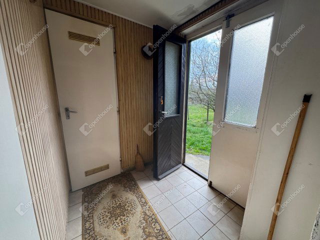 Eladó családi ház, Nován 11.9 M Ft, 3 szobás
