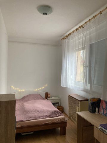 Kiadó téglalakás, albérlet, Pécsett, T utcában 160 E Ft / hó