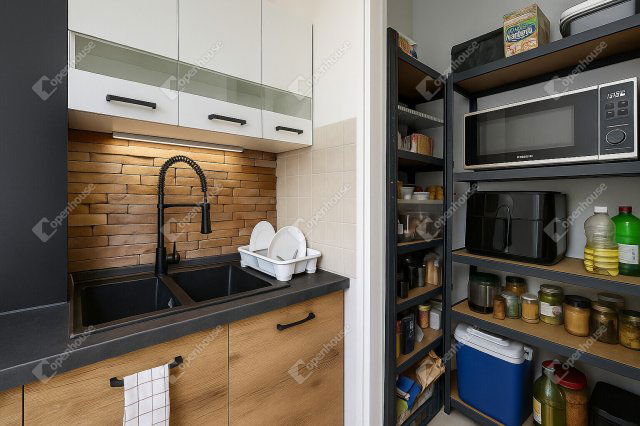 Eladó téglalakás, Sopronban 61.5 M Ft, 3 szobás