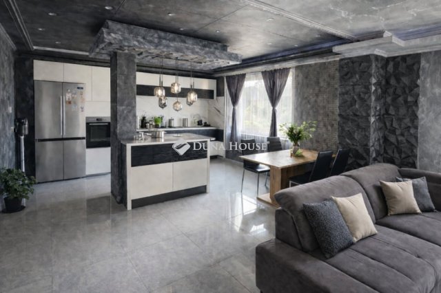 Eladó családi ház, Tápiószecsőn 57.9 M Ft, 3 szobás