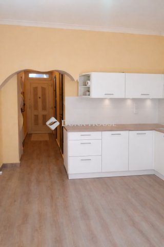 Eladó téglalakás, Budapesten, XXI. kerületben 45.5 M Ft