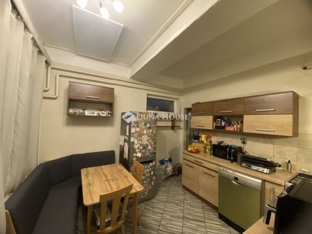 Eladó családi ház, Szegeden 90 M Ft, 4 szobás