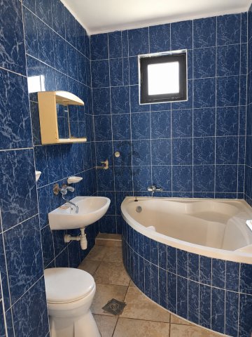 Eladó családi ház, Szárligeten 59.9 M Ft, 5 szobás
