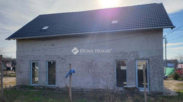 Eladó családi ház, Érden 110 M Ft, 6 szobás