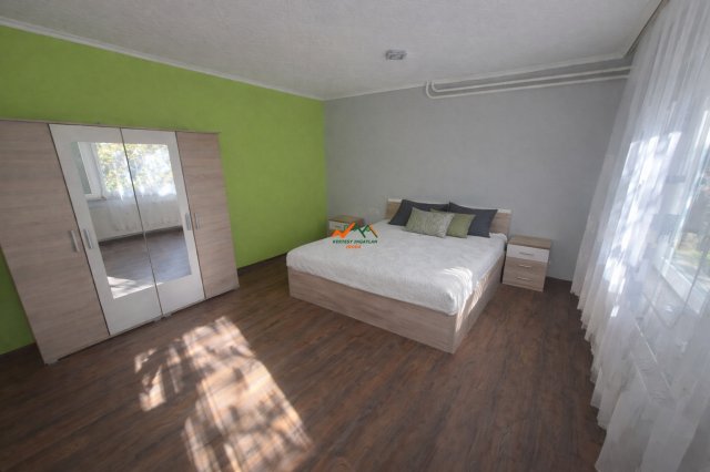 Eladó téglalakás, Szigetszentmiklóson 69.9 M Ft, 4 szobás
