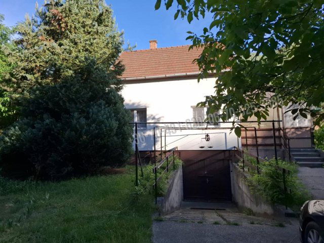 Eladó családi ház, Monorierdőn 37.8 M Ft, 2 szobás