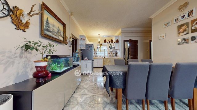 Eladó családi ház, Nyírbátorban 42 M Ft, 3 szobás