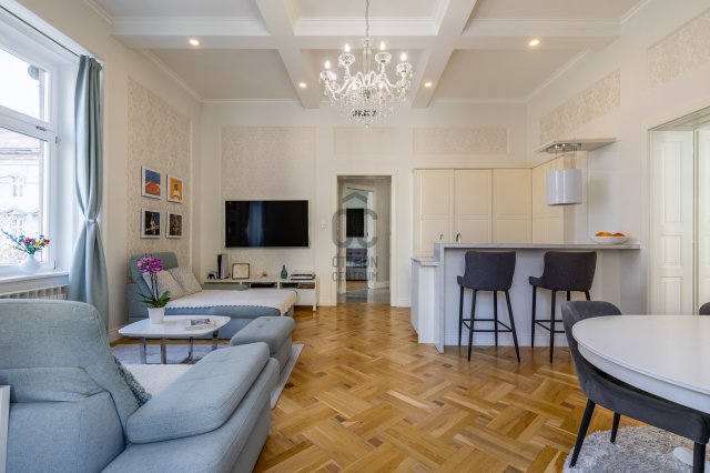 Eladó téglalakás, Budapesten, VII. kerületben, Lövölde téren