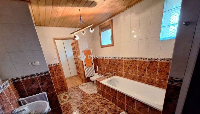 Eladó családi ház, Tökön 115 M Ft, 4 szobás