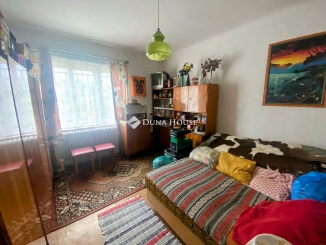 Eladó családi ház, Tasson 25.9 M Ft, 2 szobás