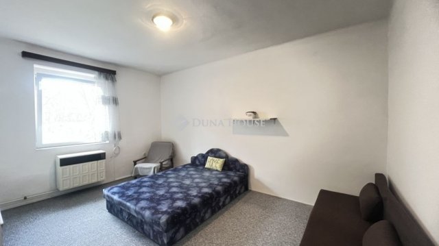 Eladó téglalakás, Egercsehiben 10.95 M Ft, 1 szobás