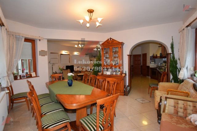 Eladó családi ház, Debrecenben 335 M Ft, 5+2 szobás