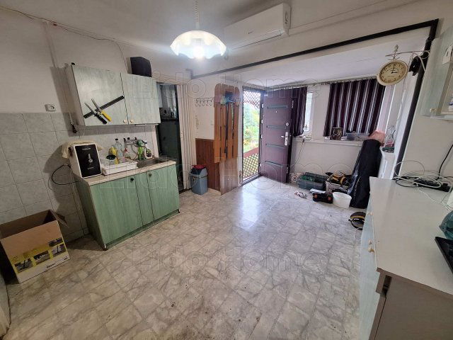 Eladó családi ház, Kaposváron 8.5 M Ft, 4 szobás
