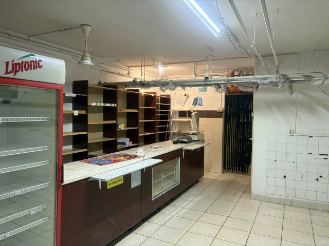 Eladó üzlethelyiség, Szolnokon 20 M Ft / költözzbe.hu