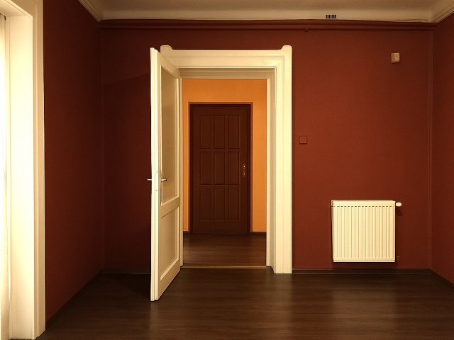 Eladó üzlethelyiség, Budapesten, XVII. kerületben, Pesti úton