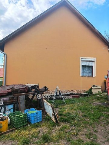 Eladó családi ház, Gyöngyöstarjánon 17 M Ft, 4 szobás