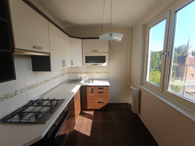 Kiadó panellakás, albérlet, Miskolcon 140 E Ft / hó, 2 szobás