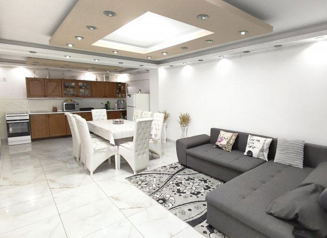 Eladó családi ház, Ozorán 31 M Ft, 4 szobás