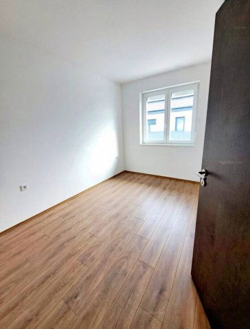 Eladó családi ház, Székesfehérvárott 89.9 M Ft, 4 szobás