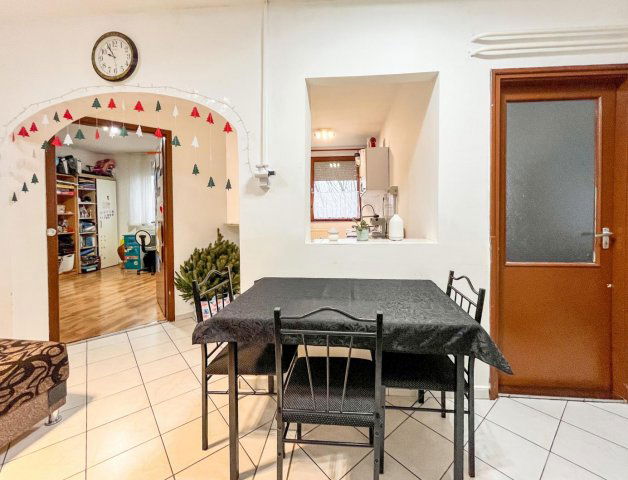 Eladó téglalakás, Komáromban 44.5 M Ft, 2 szobás