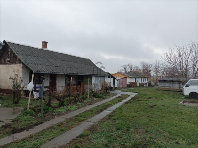 Eladó családi ház, Konyáron 24.5 M Ft, 2 szobás