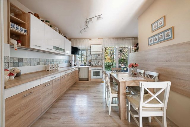 Eladó családi ház, Biatorbágyon 149.9 M Ft, 3 szobás