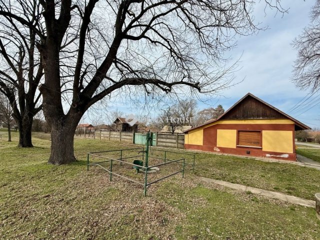 Eladó családi ház, Gerendáson 4 M Ft, 2 szobás