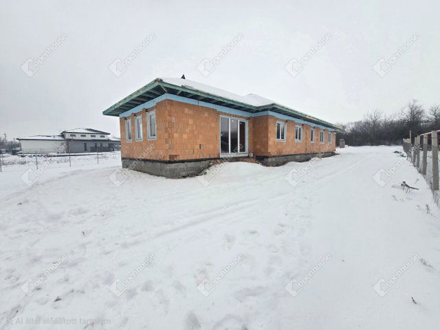 Eladó ikerház, Gárdonyban 109.5 M Ft, 5 szobás