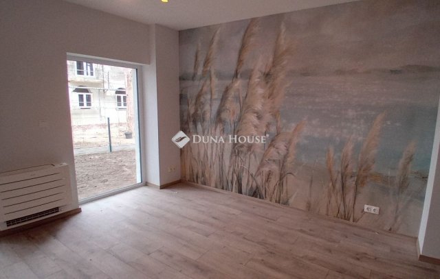 Eladó nyaraló, Siófokon 90.412 M Ft, 3 szobás