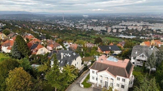 Eladó téglalakás, Budapesten, III. kerületben 326 M Ft, 4 szobás