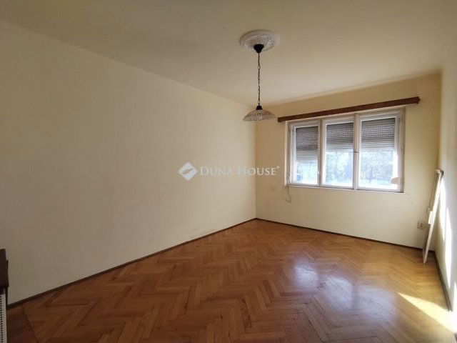 Eladó téglalakás, Szegeden, József Attila sugárúton 55 M Ft