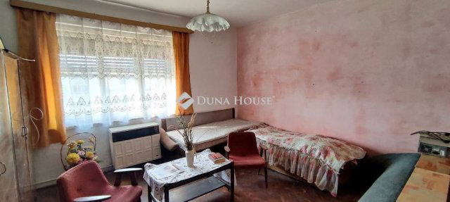 Eladó családi ház, Mosonszolnokon 34 M Ft, 3 szobás