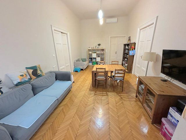 Eladó téglalakás, XIII. kerületben, Visegrádi utcában