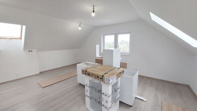 Eladó téglalakás, Besnyőn 39.9 M Ft, 2+1 szobás