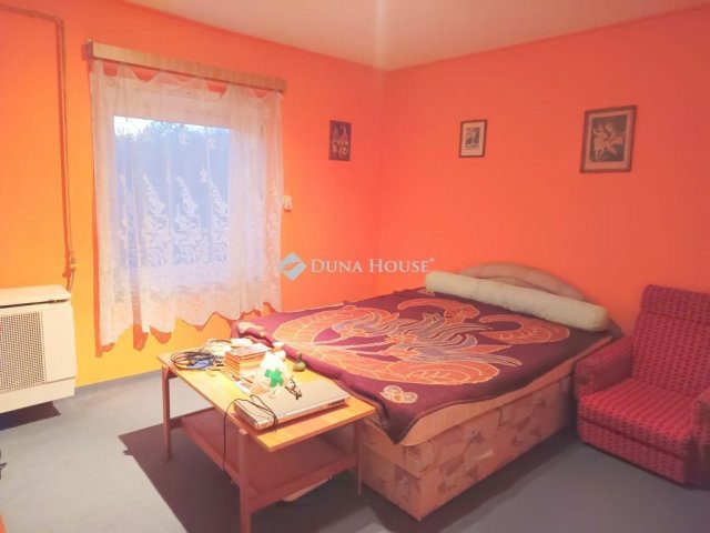 Eladó családi ház, Szentgáloskéren 13.5 M Ft, 2 szobás